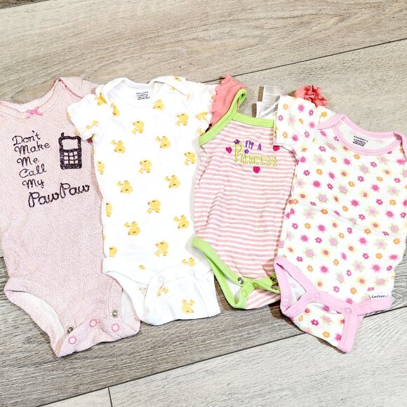 Girls 0-3 Month Short Sleeve Onesie Lot - Picture 1 of 1